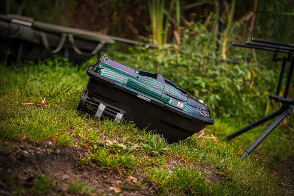 Boatman Vulcan Pro CHAMELEON GPS + Echosonda Sn4 – limitowana edycja