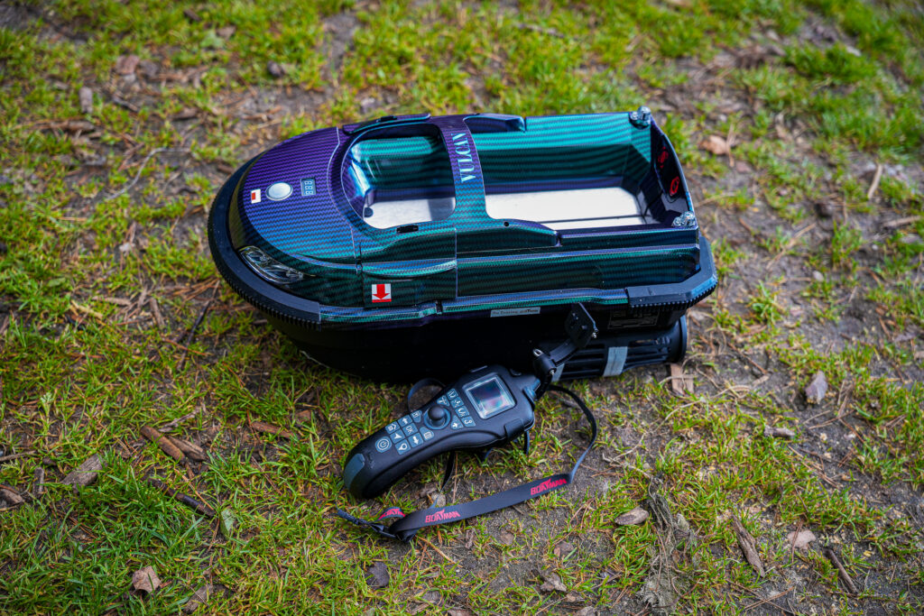 Boatman Vulcan Pro CHAMELEON GPS + Echosonda Sn4 – limitowana edycja